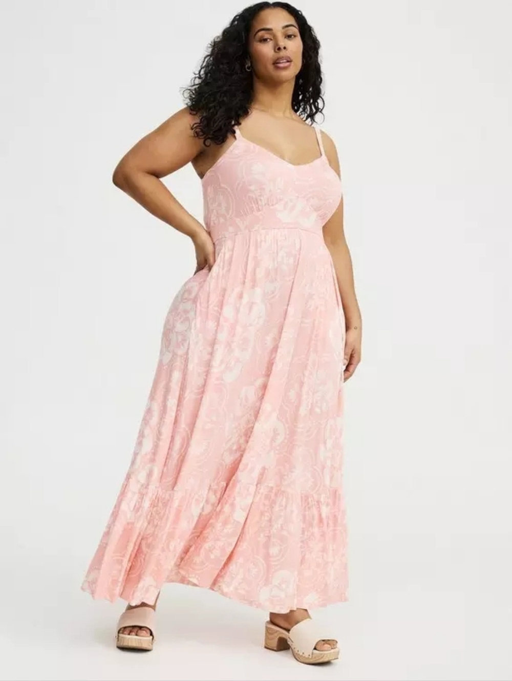 Torrid Super Soft Raining Medallions Pink Tiered Maxi Dress Plus Size 2X Nwt